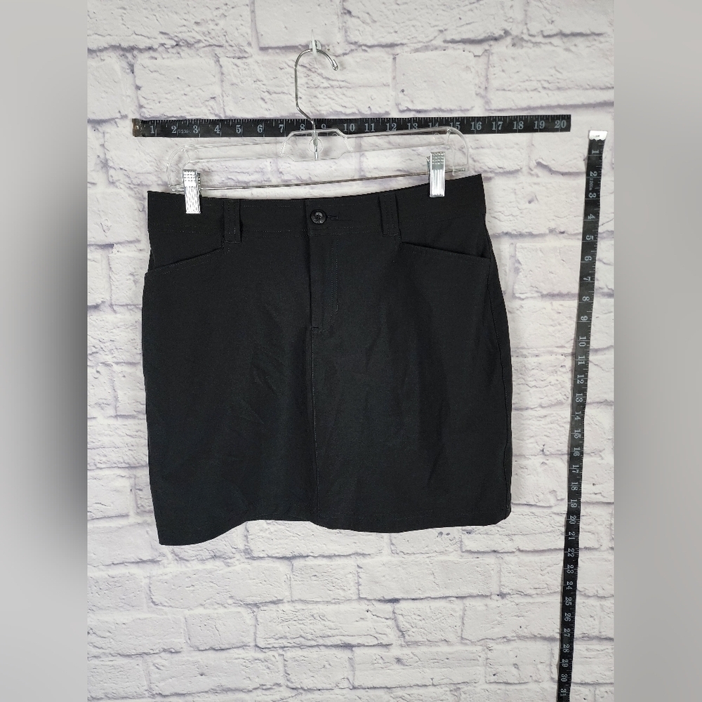 Eddie Bauer casual black skort with stretch Size 4
